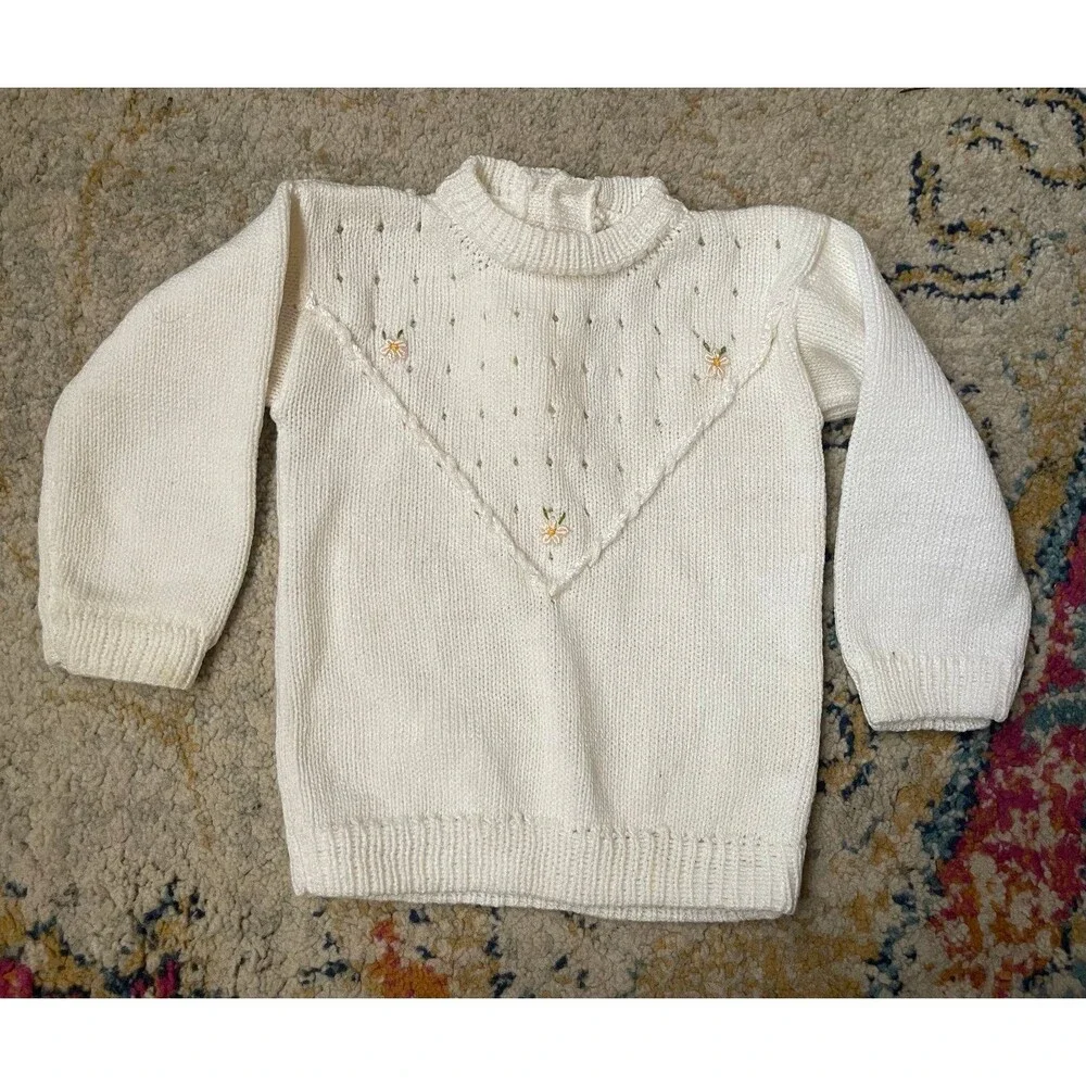 Vintage daisy sweater